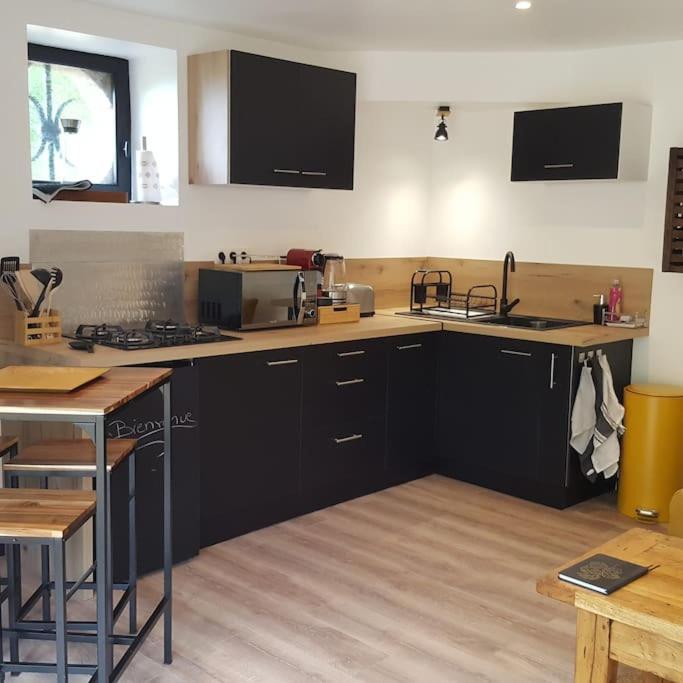 Appartement 2 Pieces Gravieres Zewnętrze zdjęcie