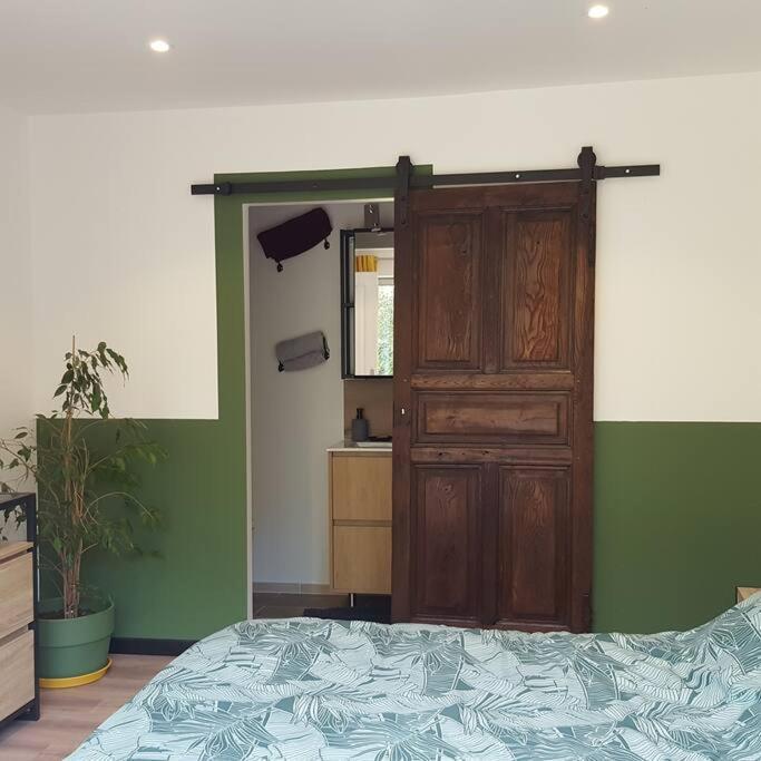 Appartement 2 Pieces Gravieres Zewnętrze zdjęcie